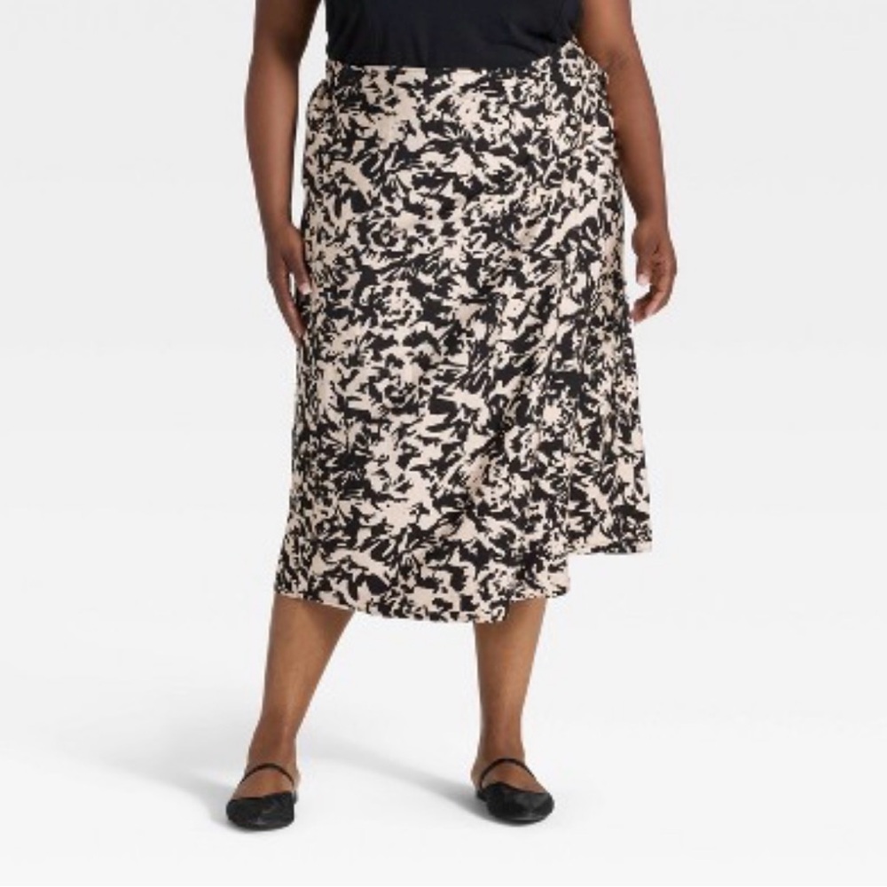 NWT Women’s Ava & Viv Midi Wrap Skirt Abstract 3x Plus Size Black White